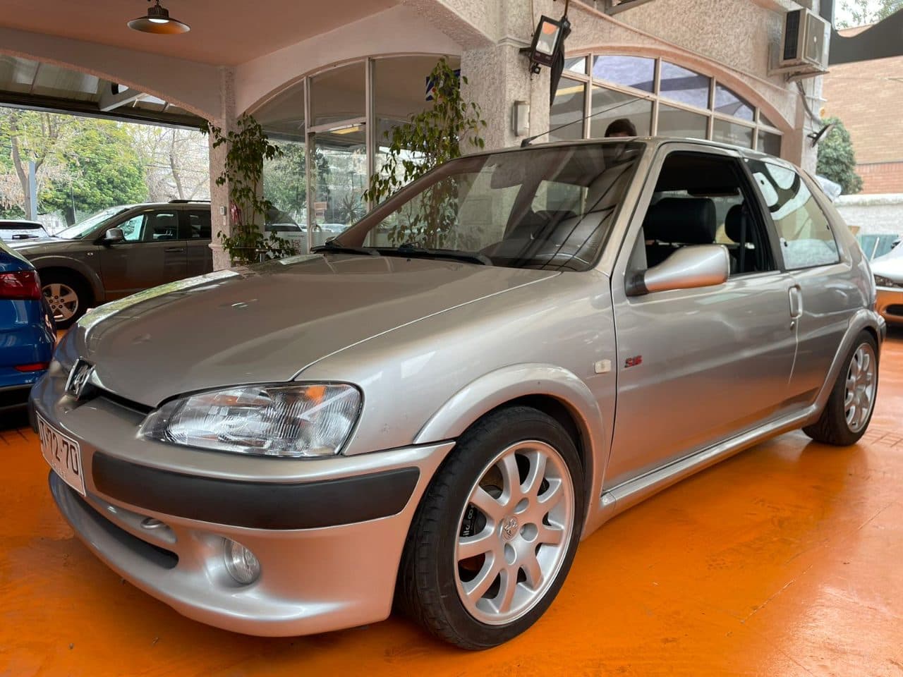 large car