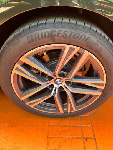 thum car
