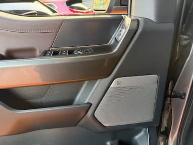 thum car
